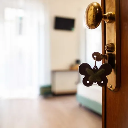 Farfalla Bianca - Guest house Rome