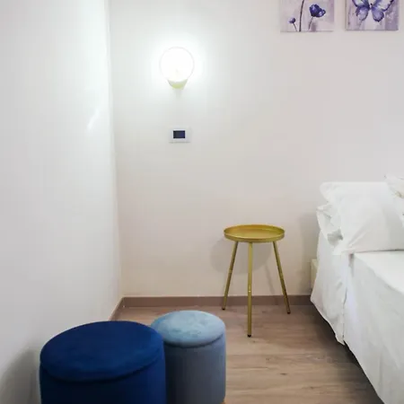 Farfalla Bianca - 4* Rome