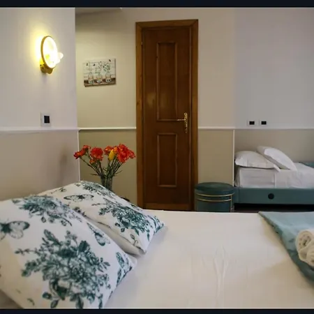 Farfalla Bianca - Róma