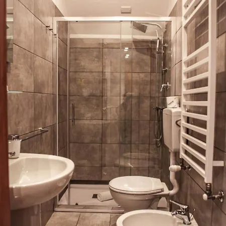 Gasthof Farfalla Bianca - Rom